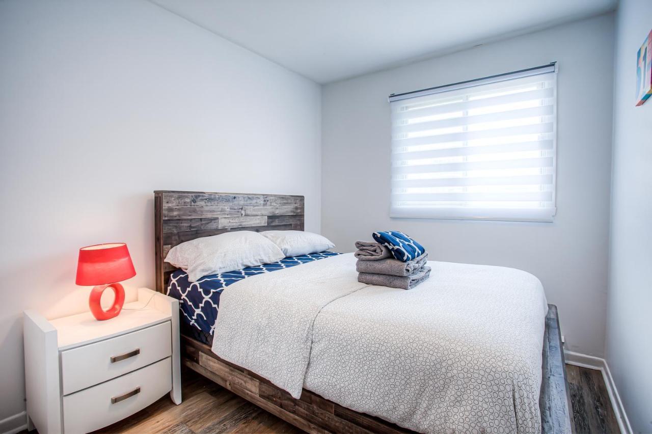 Family Friendly Property Parking Available Montreal Exterior photo