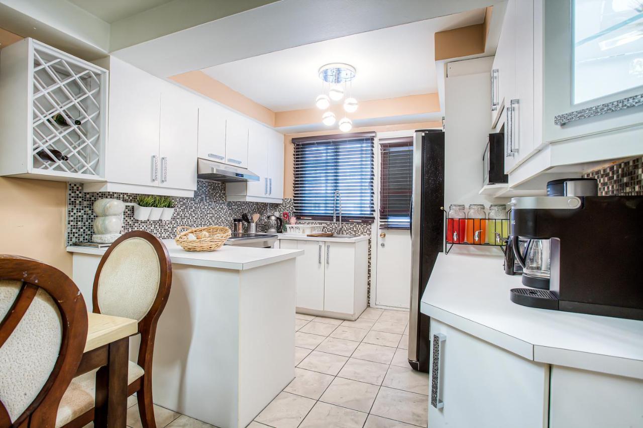 Family Friendly Property Parking Available Montreal Exterior photo