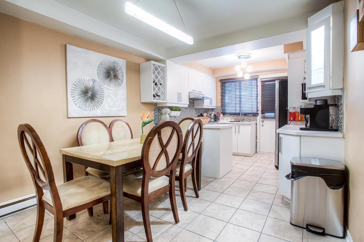 Family Friendly Property Parking Available Montreal Exterior photo