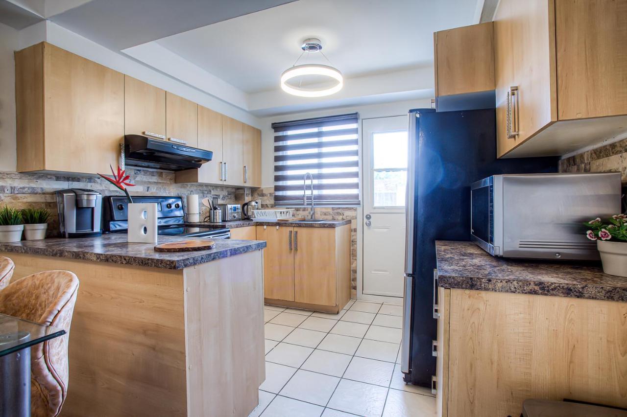 Family Friendly Property Parking Available Montreal Exterior photo